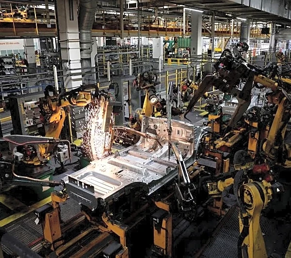 French manufacturing slips back into contraction in July, PMI shows
