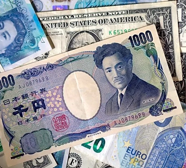 US shakes up currency markets with unusual yen-buying via selling euros
