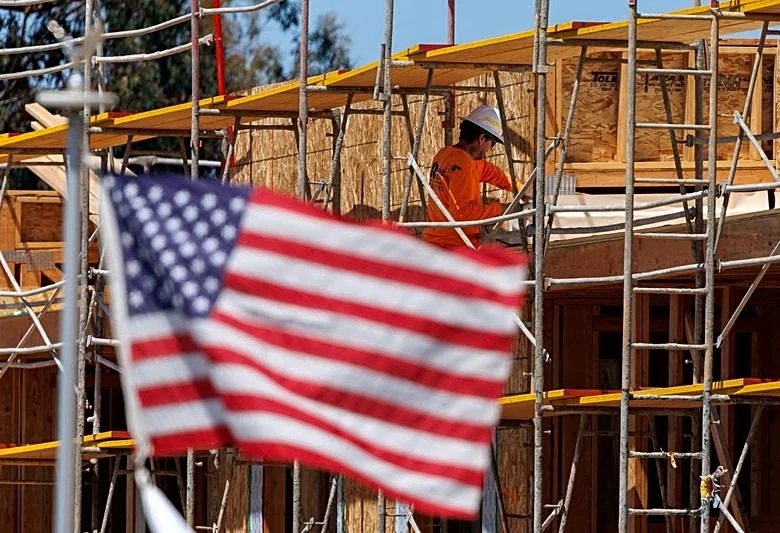 US construction spending unexpectedly falls in June