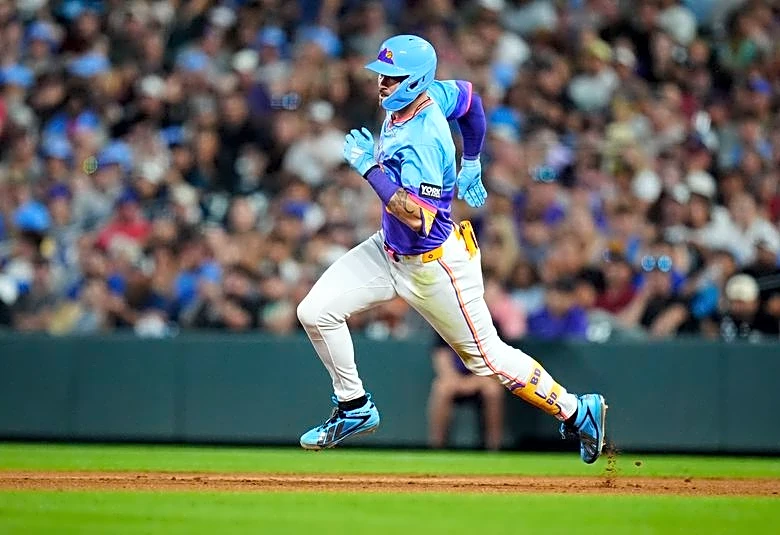 White Sox obtain Rockies CF Brenton Doyle for two prospects