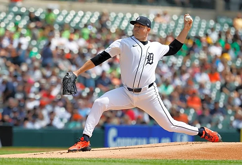 Deadline whirlwind shifts power, but Dodgers buy another wild card