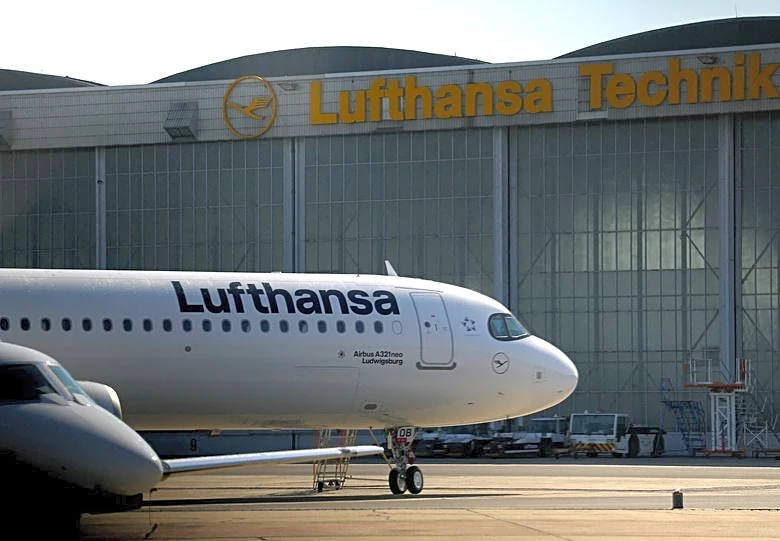 Lufthansa warns profits could fall amid fuel price volatility
