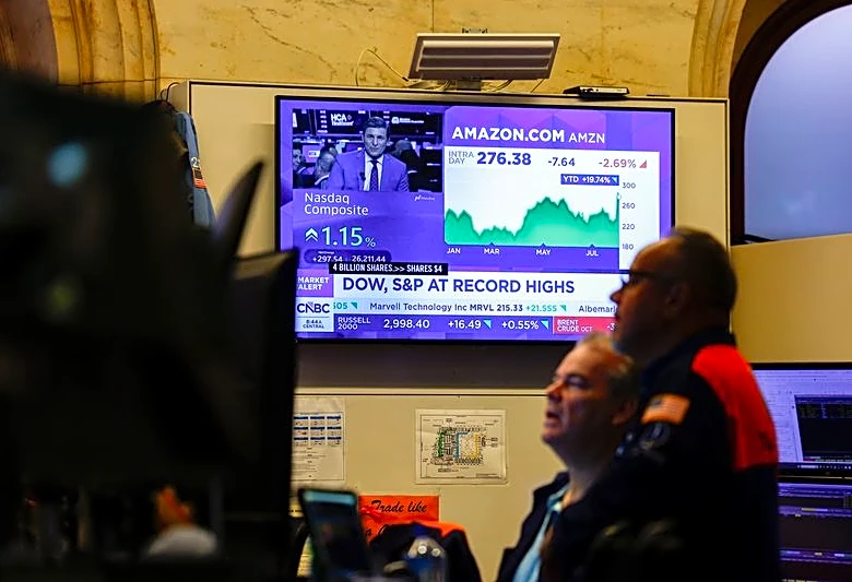 AI-linked earnings, Mideast deal hopes send Dow, S&P 500 to record highs