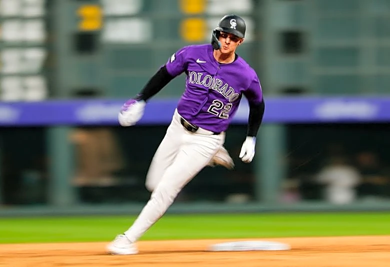 Mickey Moniak agrees to two-year, reported $16.5M extension with Rockies