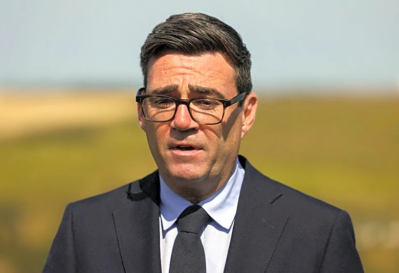 New UK PM Burnham takes to social media to challenge populist parties' dominance
