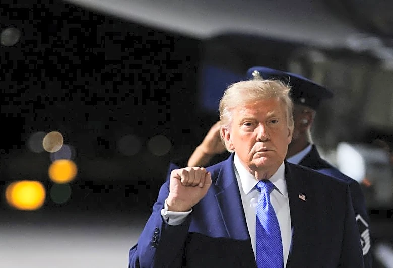 Trump to promote tax cuts in Nevada visit as Republicans battle for House seats