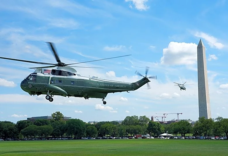 FAA says Marine One was briefly too close to passenger airplane