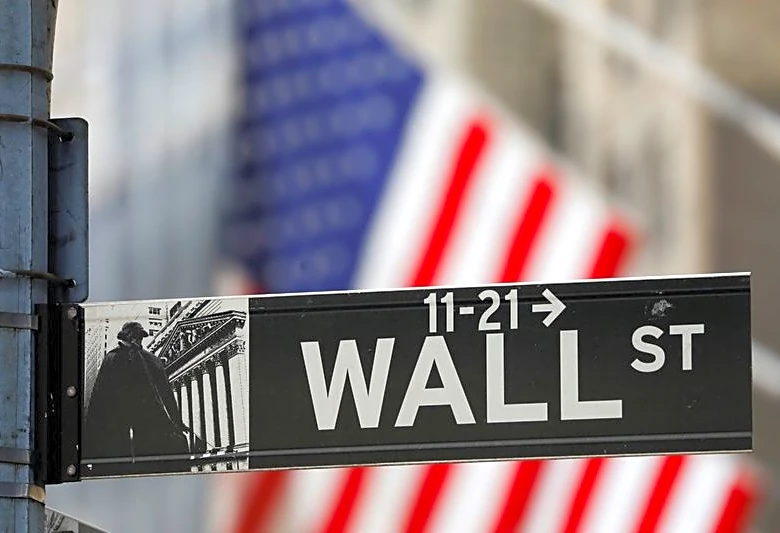 Stocks mixed with Nasdaq down; gold prices jump