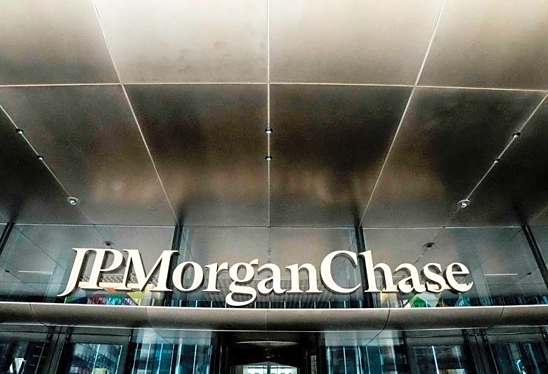 JPMorgan Chase hires Lissauer for activism defense