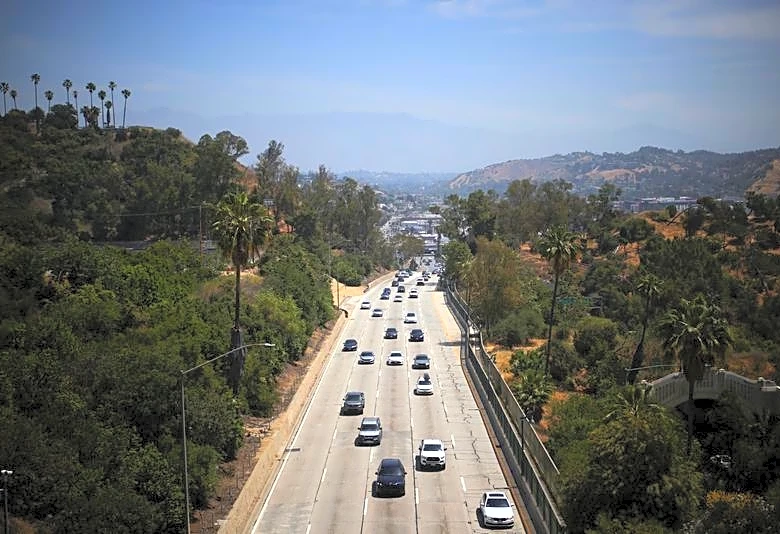 Republican US senators propose to repeal California emissions rules