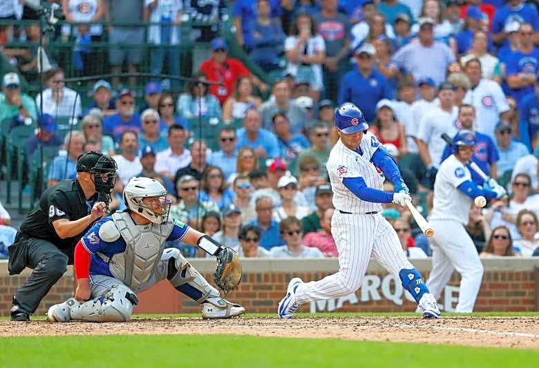 MLB roundup: Cubs force extras with HR, walk off Jays in 11th