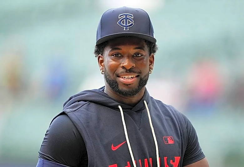 Twins promote No. 2 prospect in search of offensive boost