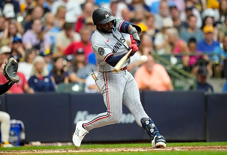 Twins' Kaelen Culpepper homers in big-league debut