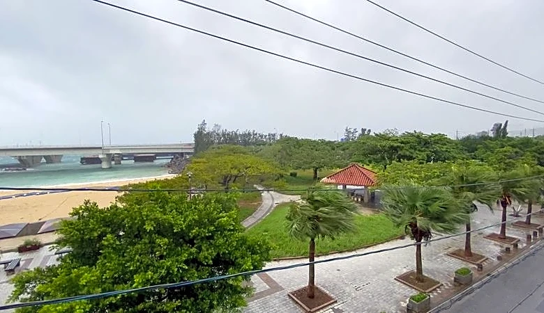 Typhoon Dolphin hits Japan's Okinawa, China shuts ports ahead of landfall