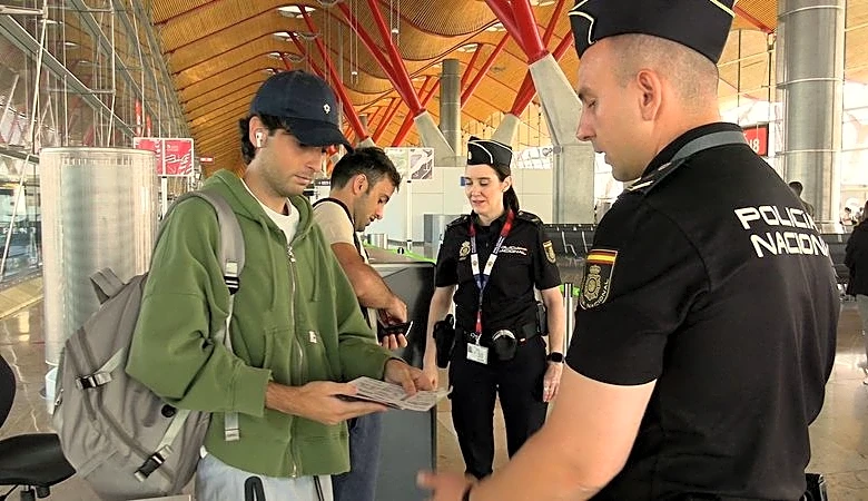 Spain checks 200 Italy arrivals in border controls after migration row