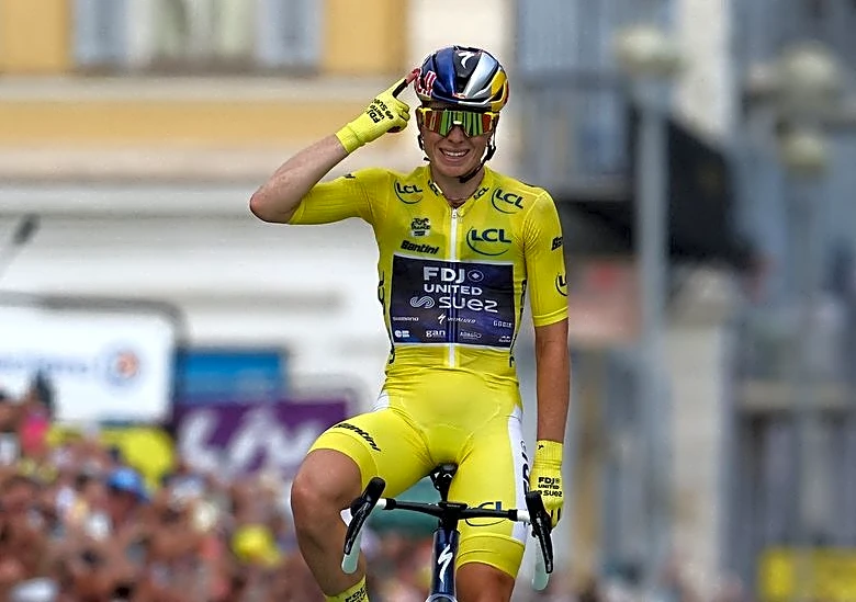 Cycling-Vollering delivers masterclass to secure second Tour de France Femmes title