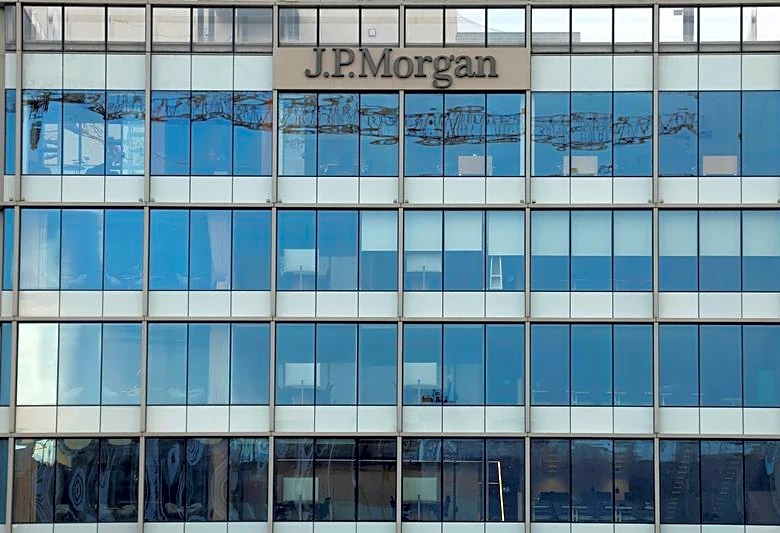 J.P. Morgan lifts 2026-end target for S&P 500 to 8,000 on AI, earnings strength