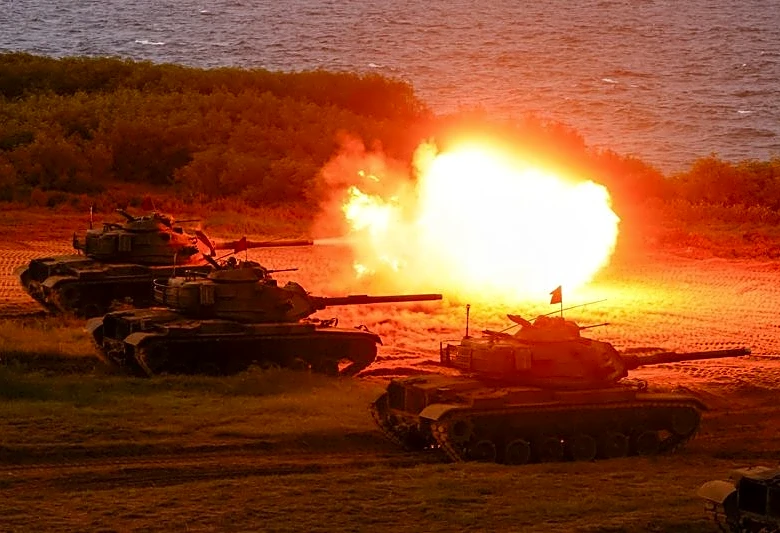 Taiwan 'throttles' mobile internet for first time during annual war games