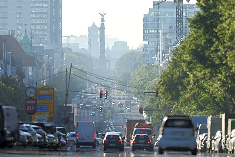 Euro zone investor morale turns positive in August, Sentix survey shows