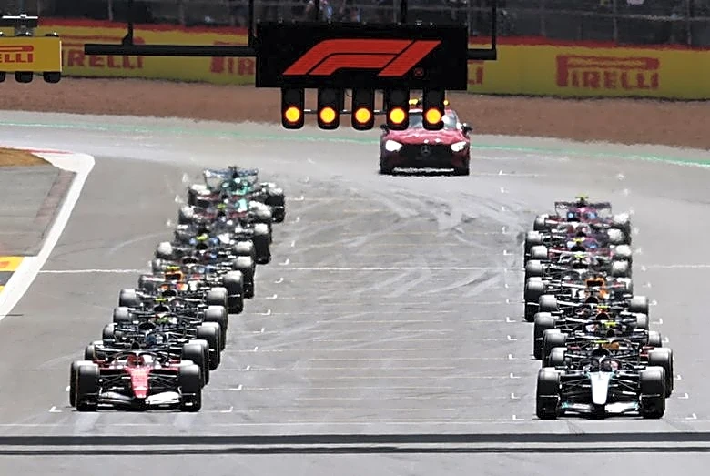 Motor racing-Fast sport slow to change as F1 marks 50 years since last female racer