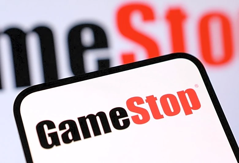GameStop weighing withdrawal of eBay bid, Bloomberg News reports