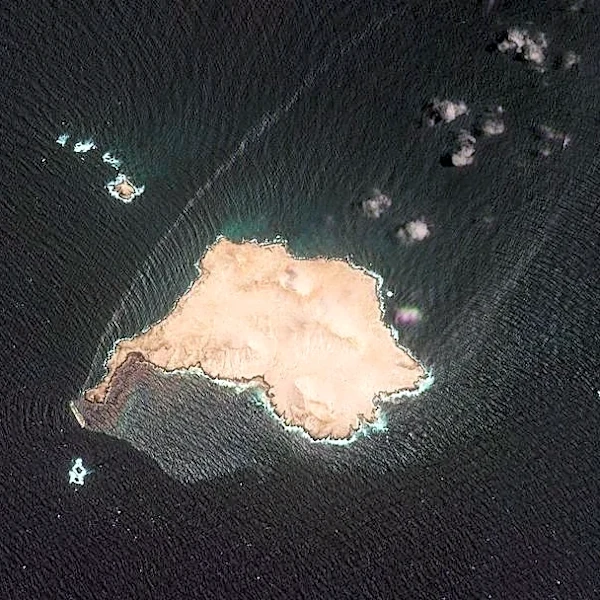 Oil spill off Oman from tanker under sanctions against Russia spreads over huge area