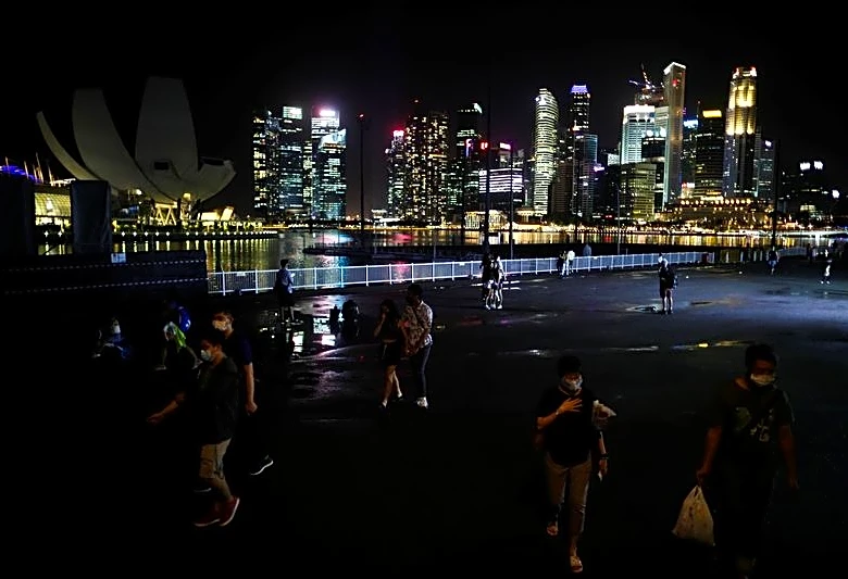 Singapore GDP grows 5.9% y/y in Q2, government raises 2026 forecast on AI boom