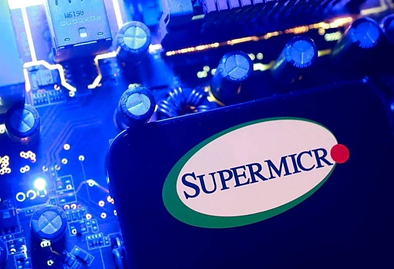 Super Micro forecasts upbeat annual revenue on data center adoption