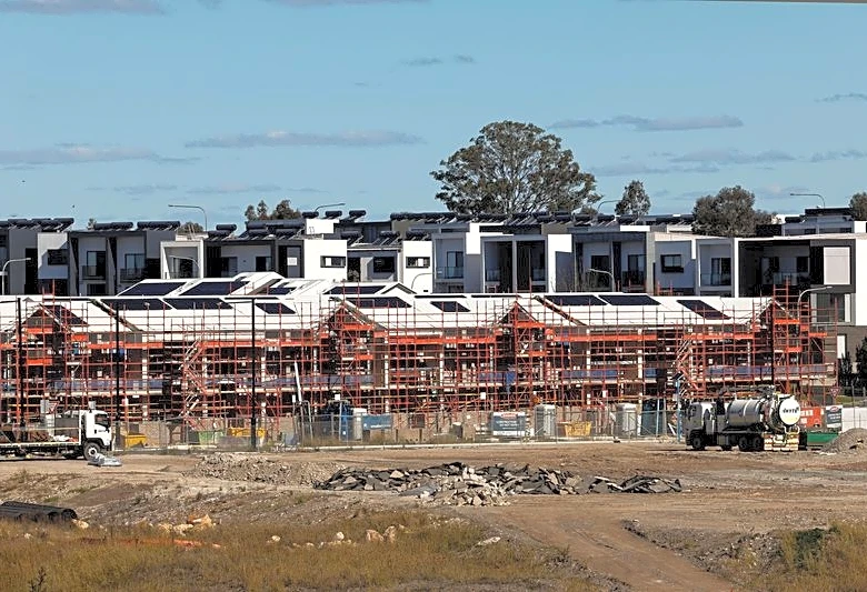 Analysis-Australia promised 1.2 million new homes, but builders are at their limits