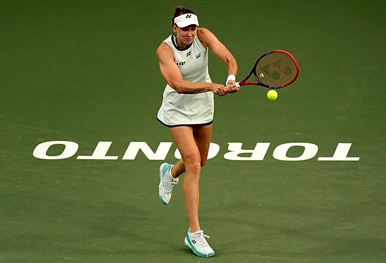 Tennis-Rybakina fights back to beat Osaka at Canadian Open, will meet Gauff in semis