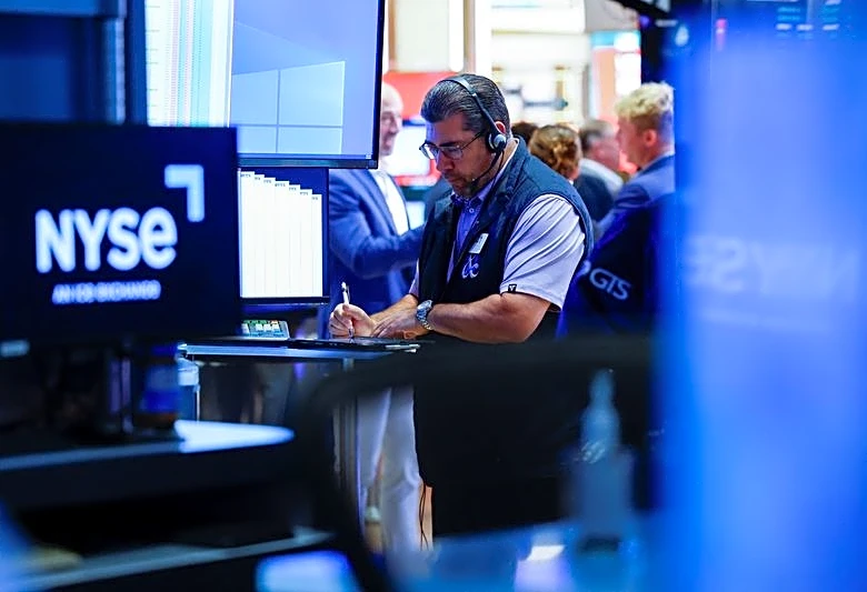 Global stocks hold gains after in-line US CPI