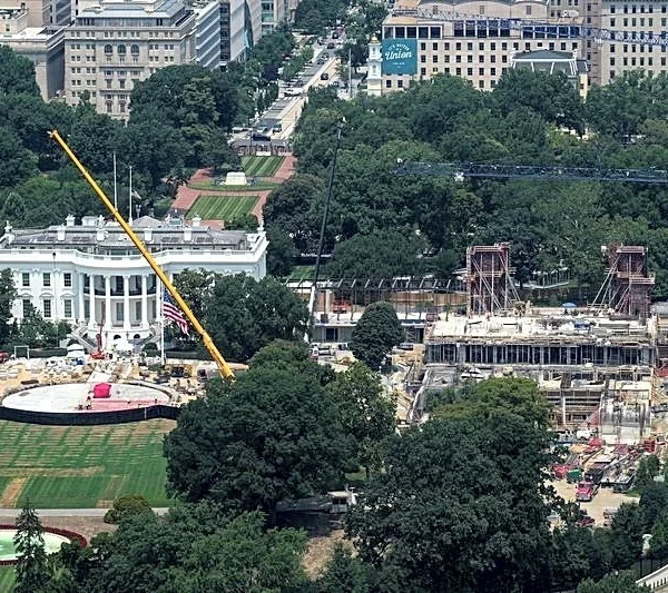 Trump administration set to spend at least $900 million on White House construction, Washington Post reports