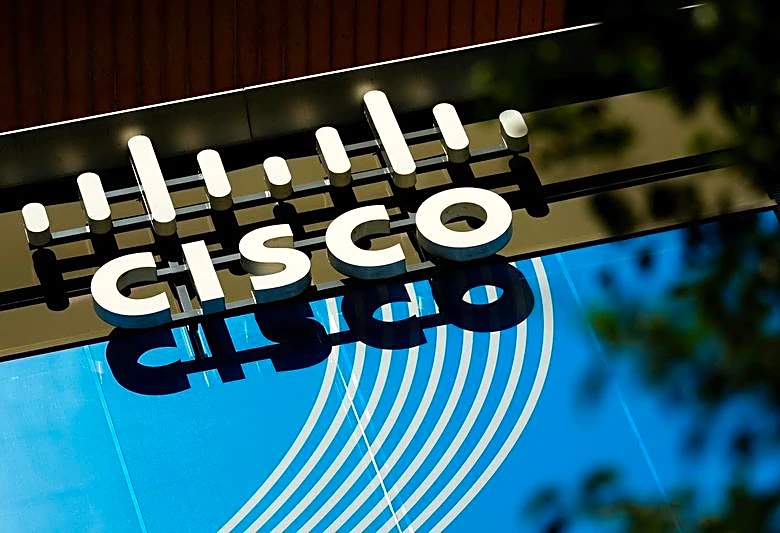 Cisco forecasts annual revenue above estimates on sustained AI spending