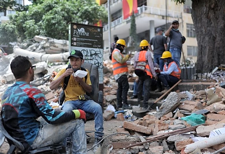 Colombia president vows reconstruction fund as search for quake survivors enters critical period