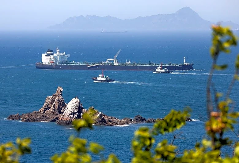 Are global oil stocks big enough to weather another six months of US-Iran war?