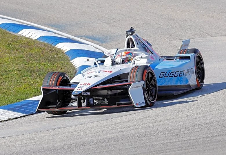 Motor racing-Nine drivers still in the hunt ahead of Formula E title decider