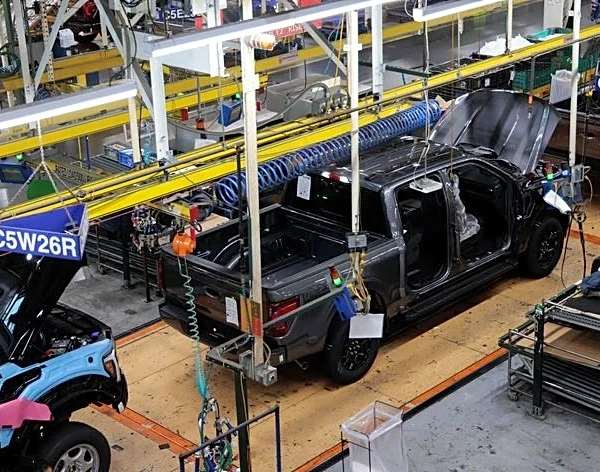 Exclusive-Detroit automakers fear North American trade deal revamp could cost them billions