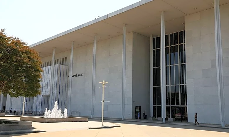 Kennedy Center board votes to inscribe Trump's name on building