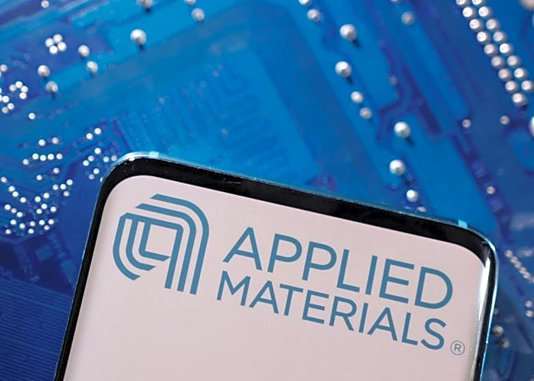 Applied Materials sees revenue above estimates, shares fall on high expectations