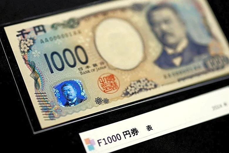 Yen's weekly loss puts more intervention on traders' radar