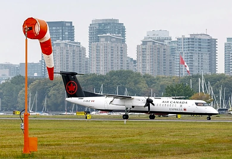 Air Canada expects record September, October revenue as premium passengers avoid summer heat