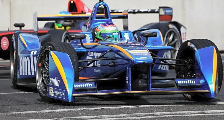 Motor racing-Formula E aiming for female drivers in two to three years