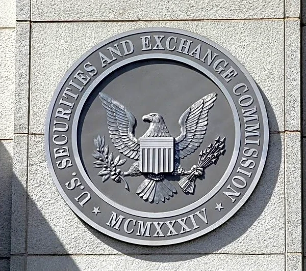 SEC proposes easing 'pay-to-play' rules for investment advisers