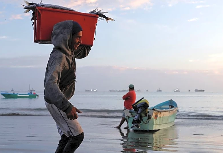 Between cartel threats and US airstrikes, Ecuador fishermen have nowhere to hide