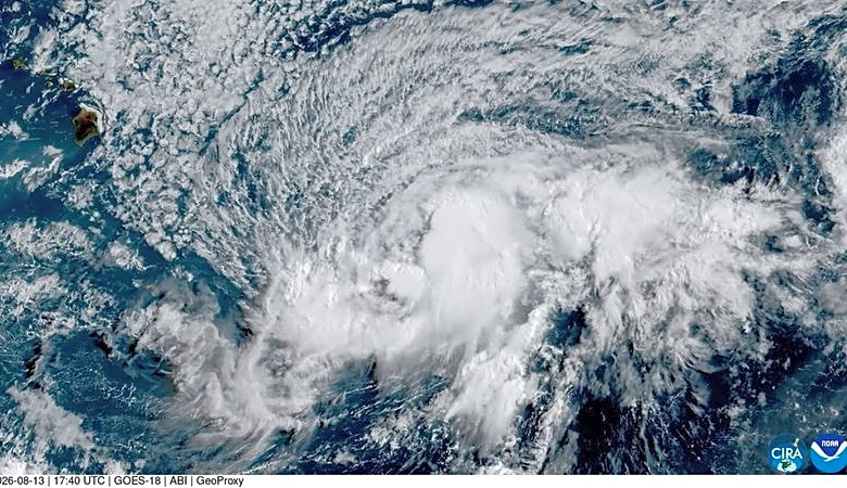Hurricane Lala leaves thousands without power in Hawaii amid 'life-threatening' conditions