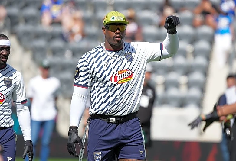 Cowboys sign 8-time Pro Bowl LB Von Miller