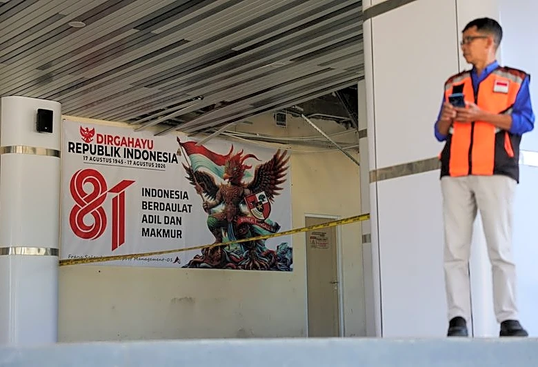 Search for Indonesia earthquake victims underway on Independence Day