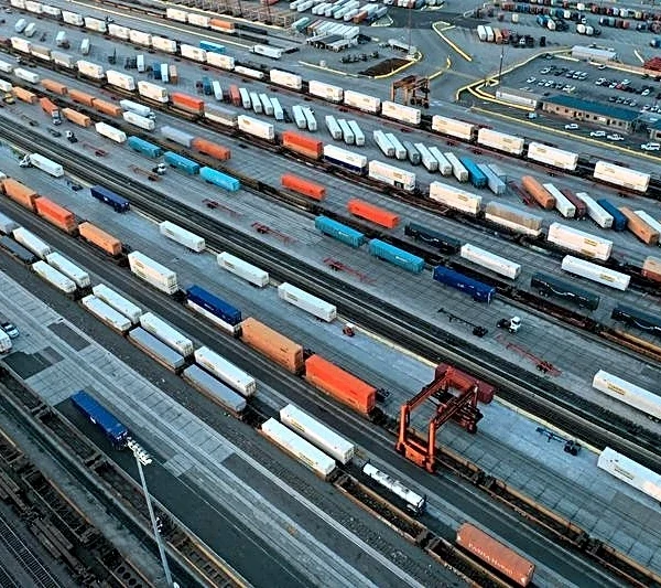 US railroad Union Pacific turned charges meant to cover fuel cost spike from Iran war into profit