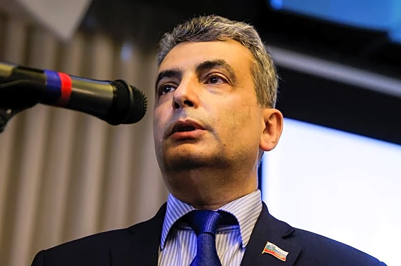Russia jails opposition politician for 11 years for anti-war comments