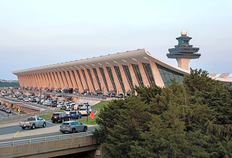 Board overseeing Washington Dulles airport to vote on $19.9 billion overhaul plan